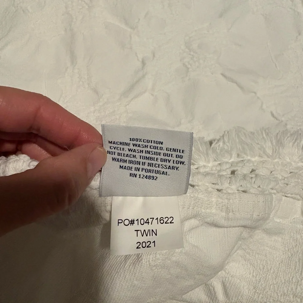 Serena & Lily Twin Comforter White Embroidered